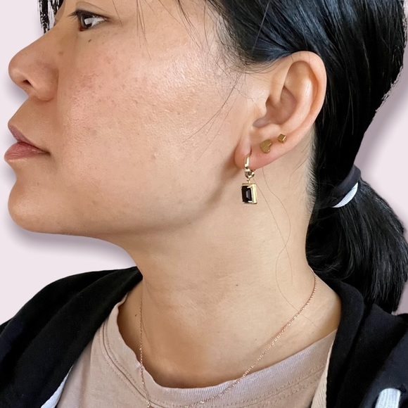 💎 PRICE🔻French black Rectangle Stone gold Earrings dangling - Picture 5 of 5